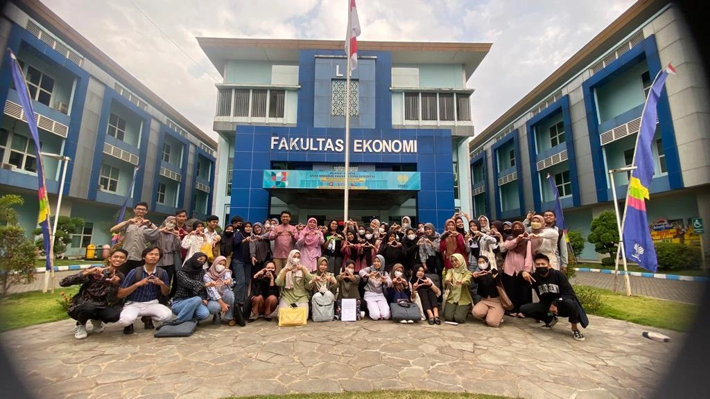SAC Sebagai Praktisi Training Accurate UNNES